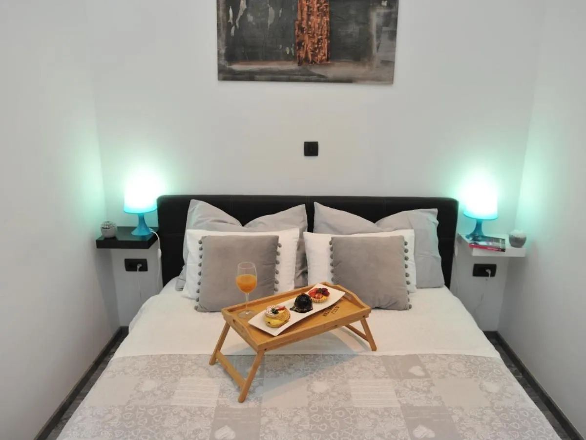 Vikendica Shanti Home